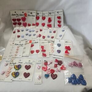 105 Vintage Heart Buttons Red White Pink Blue Love B10c